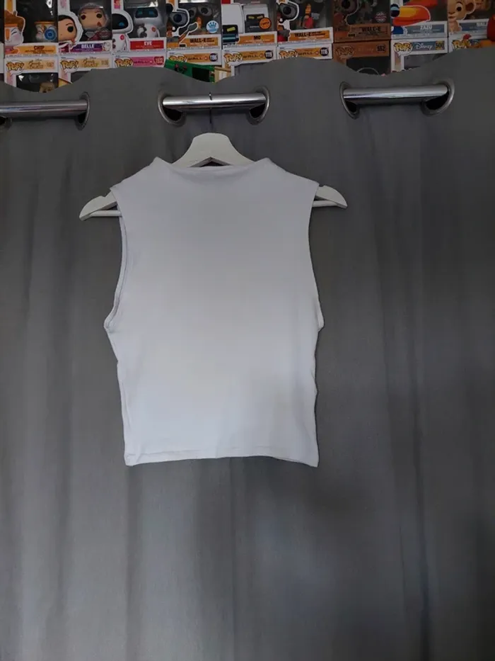 Top blanc col cheminé Zara – Taille L – très bon état