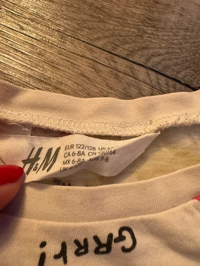 Teeshirt H&M 7/8ans - photo numéro 2