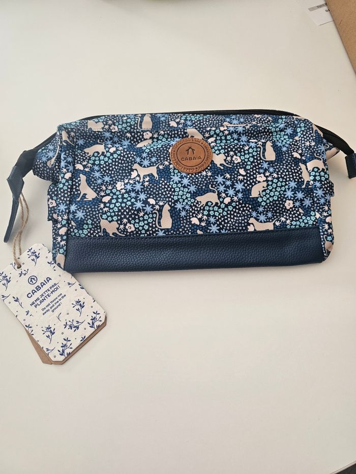 Trousse de toilette Cabaïa édition limitée SPA 2024⅕