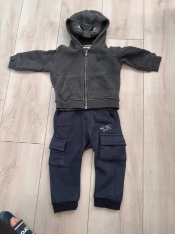 Ensemble sweat et pantalon