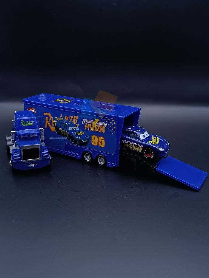 Camion Cars Flash McQueen - photo numéro 3