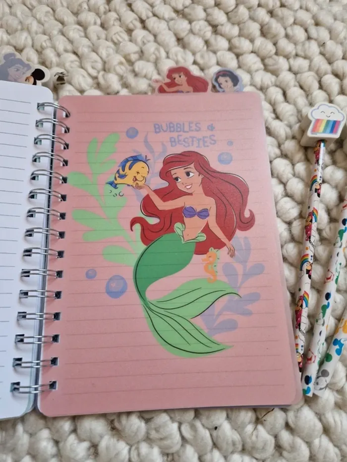Lot 6 crayons à papier et Carnet Disney neufs - photo numéro 5