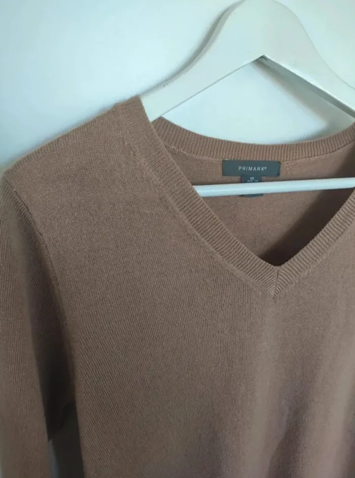 Primark pull fin col V XS - photo numéro 2