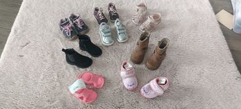 Lot chaussures t 17, 19, 20, 21