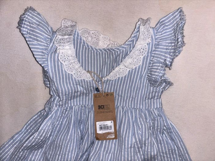 Robe rayé neuve été printemps 18 mois - photo numéro 3