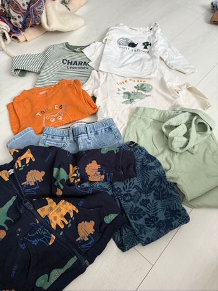 Lot vêtements 12 mois