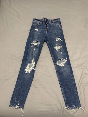 Jeans à trou 