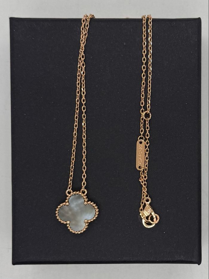 Collier trèfle nacre grise plaqué or rose - photo numéro 8