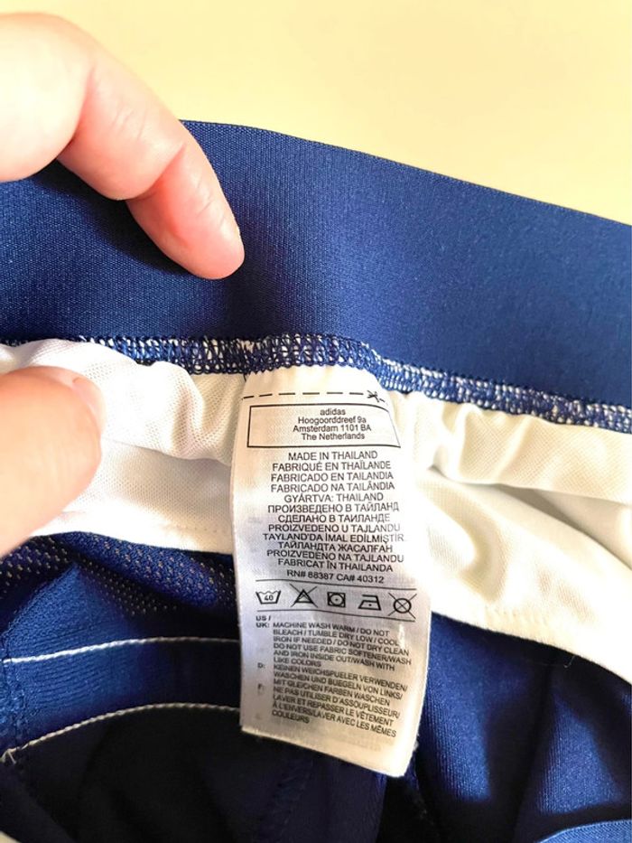 Ensemble Sportif brassière Nike et short adidas meme coloris bleu - photo numéro 16