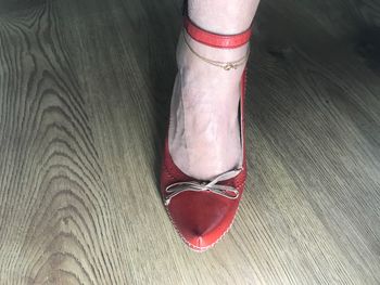 Escarpins en cuir rouge