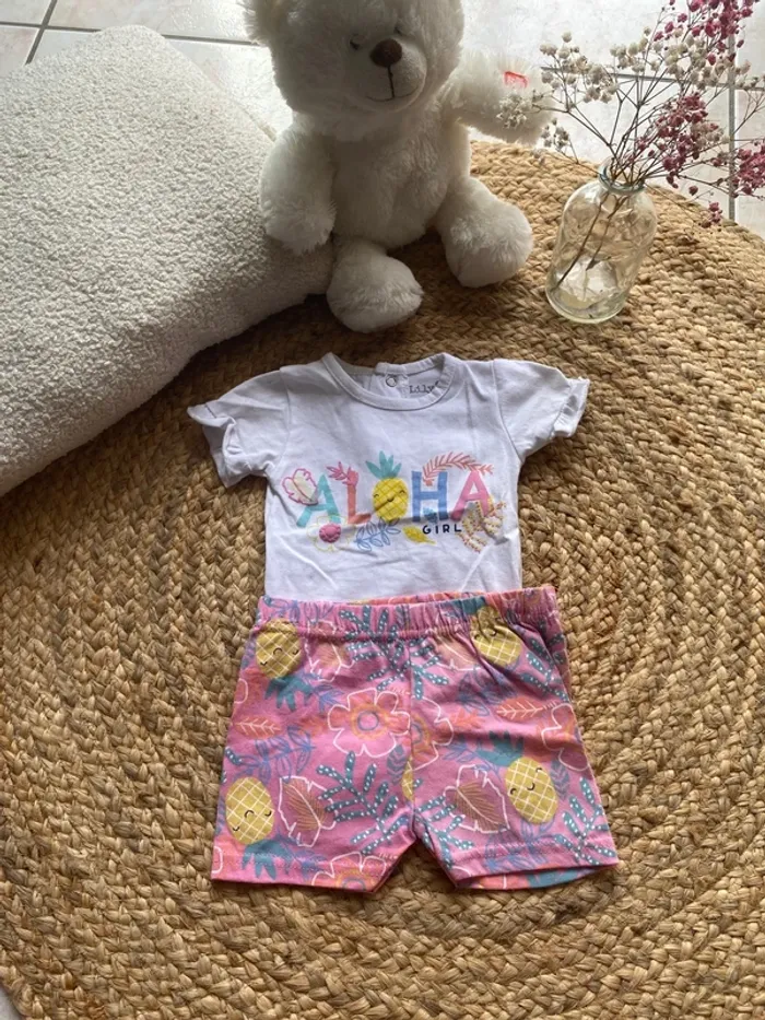 Ensemble short et body manche courte