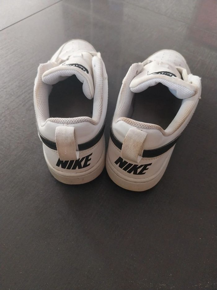 Baskets Nike pointure 37.5 sans lacets - photo numéro 3