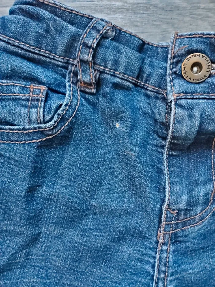 Jeans taille 9 ans très bon état - photo numéro 2