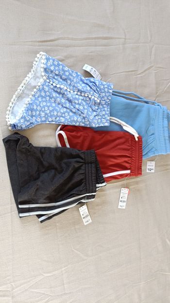 ☀️ Lot de 4 Shorts Été – Taille XS – Neufs avec étiquette