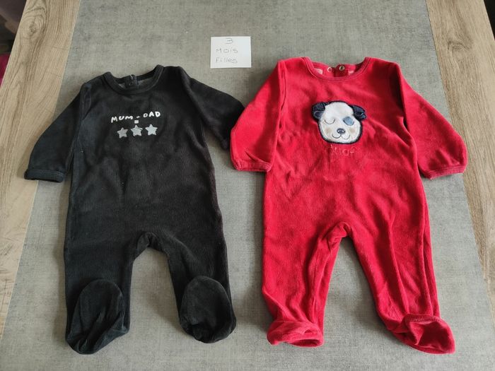 Lots 2 pyjamas 1 pièce - photo numéro 2