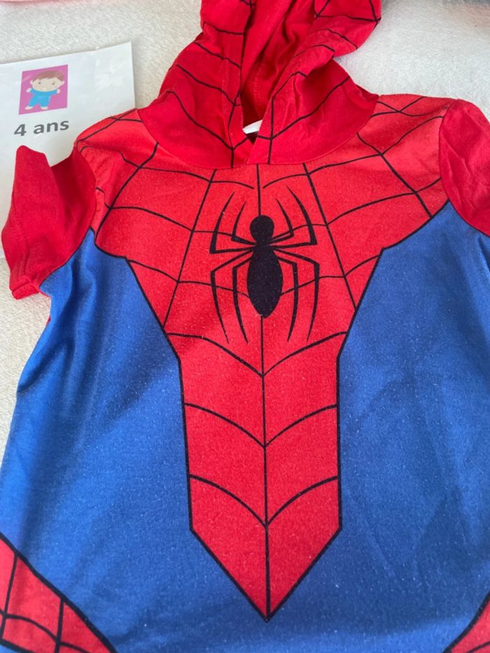 T-shirt Spiderman, quatre ans avec masque - photo numéro 3