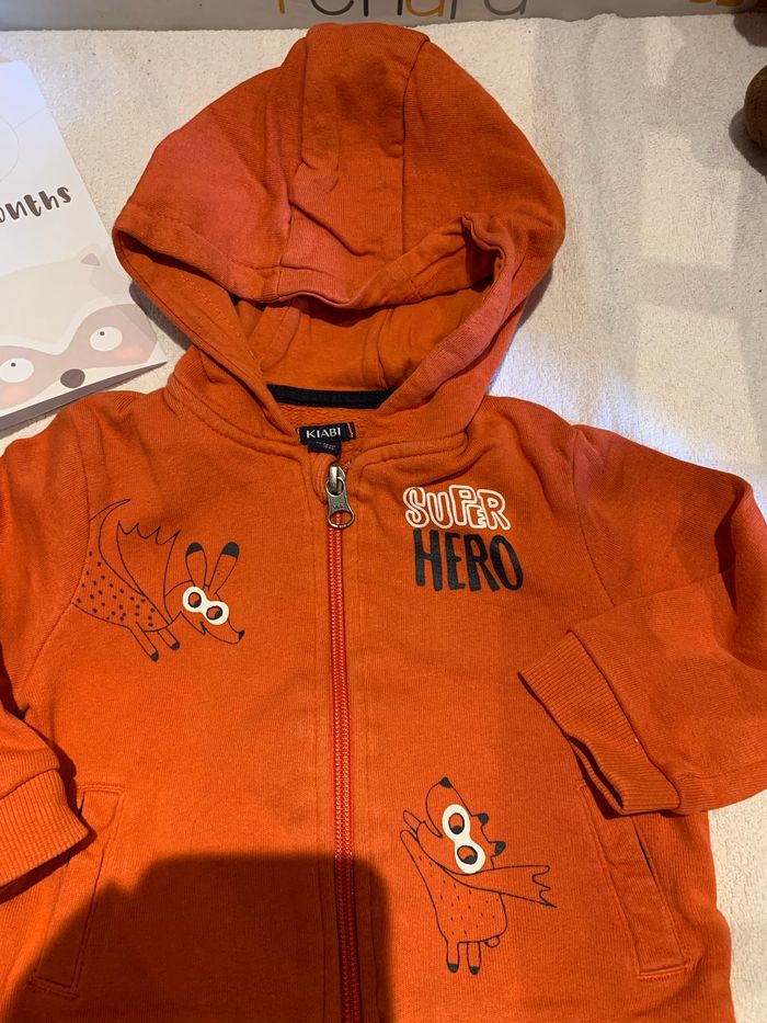 Gilet à capuche kiabi taille 12 mois - photo numéro 2