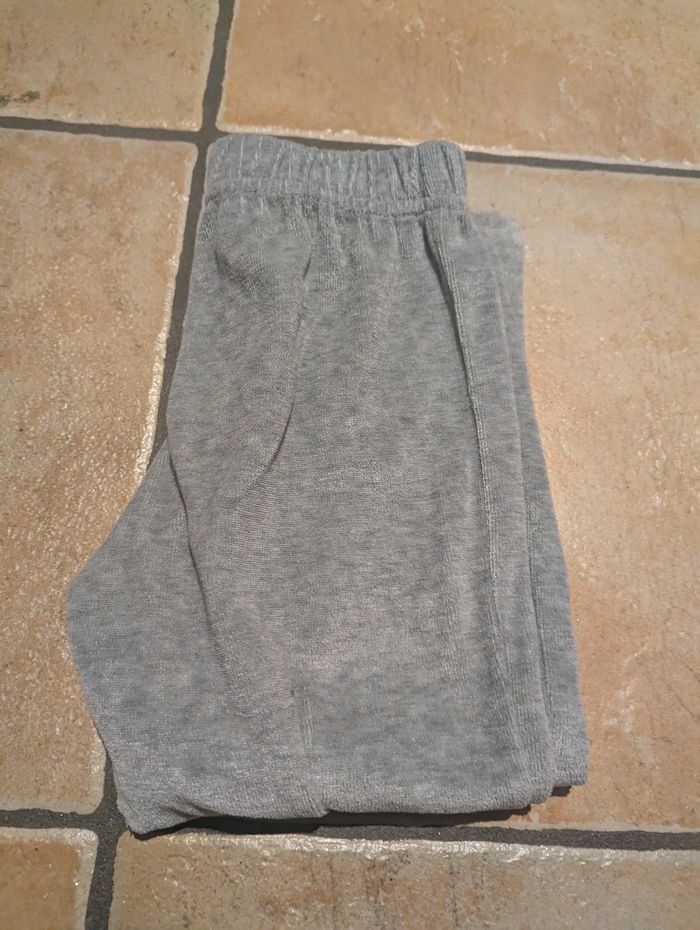 Lot vêtements fille 3a - photo numéro 4