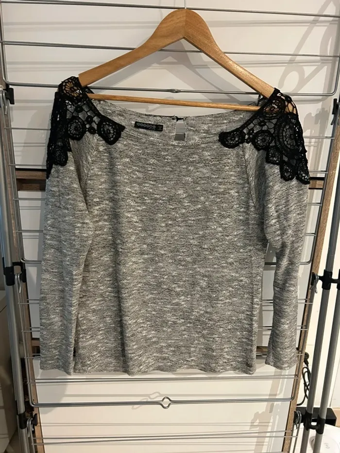 Pull dentelle