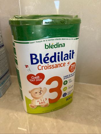 2 boîtes lait croissance 3