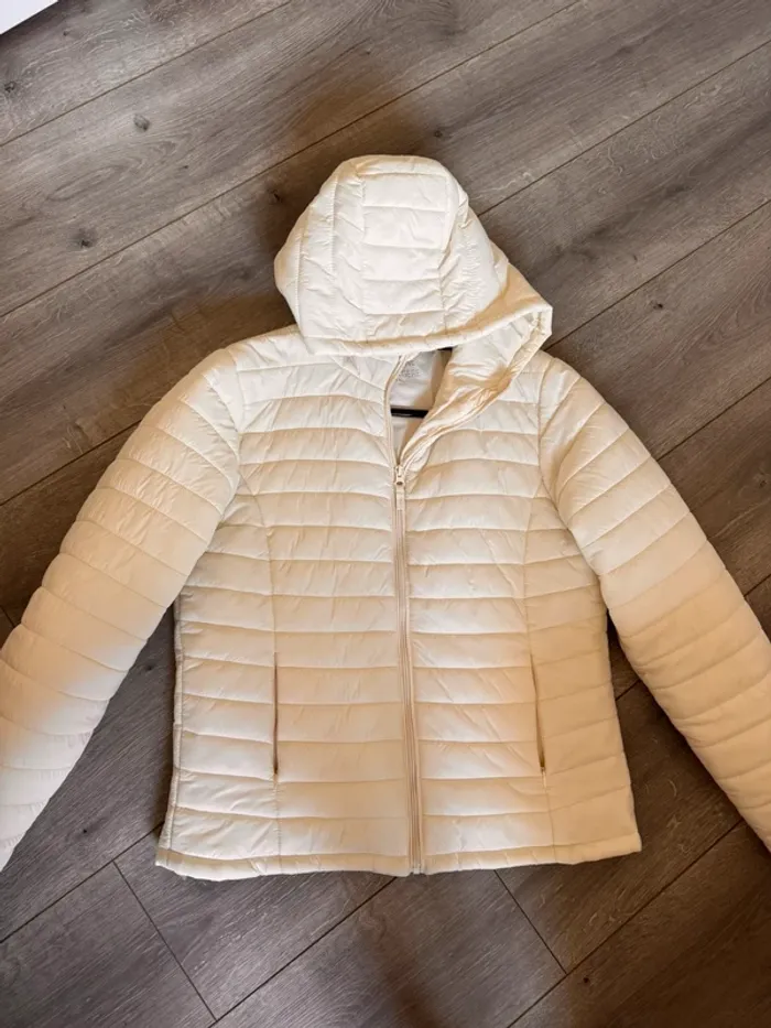 Doudoune légère blanche taille 40
