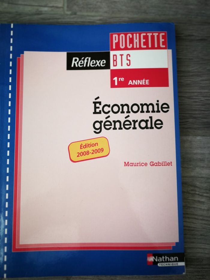 Bts 1 e année Economie général, pochette Réflexe