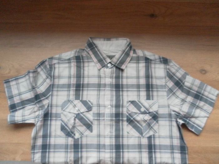 chemise manches courtes