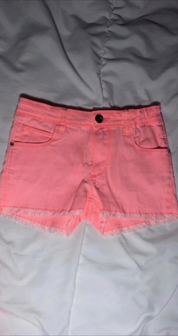 Short rose fluo