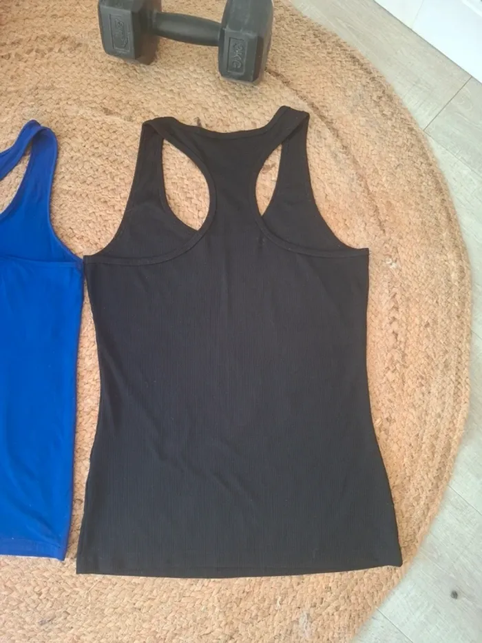 Lot de 2 débardeurs de sport T 40/42 - photo numéro 13