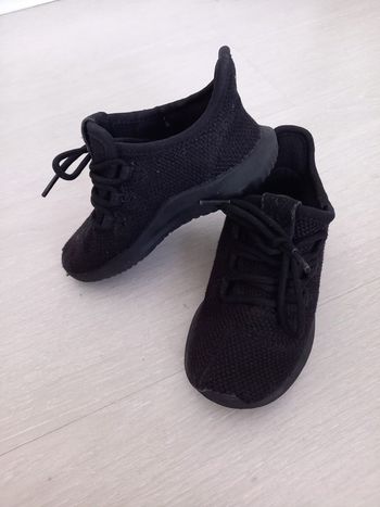 Baskets adidas noir taille 25
