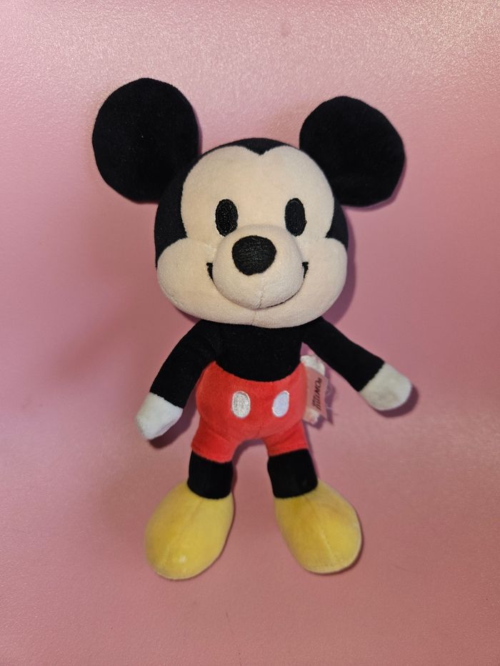 Peluche disney mickey nuimos disneyland paris