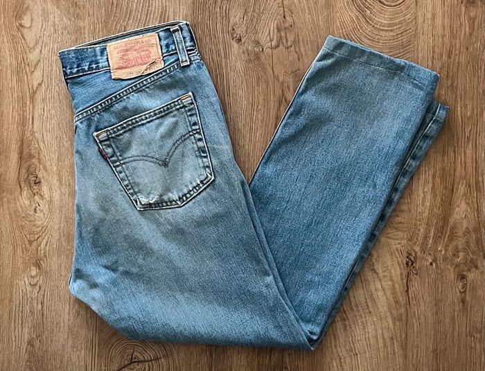 Jean/pantalon bleu clair Levi's 590 vintage pour femme, taille W 33 (42 taille française) - photo numéro 2