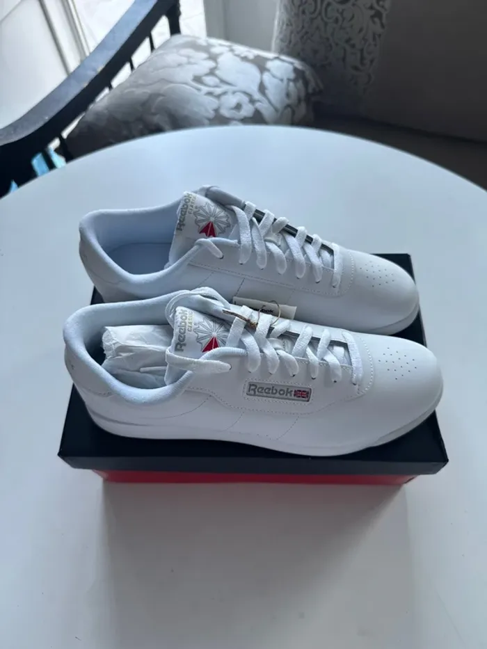 Baskets Reebok Princess blanches – Taille 44 – Neuf boîte - photo numéro 3