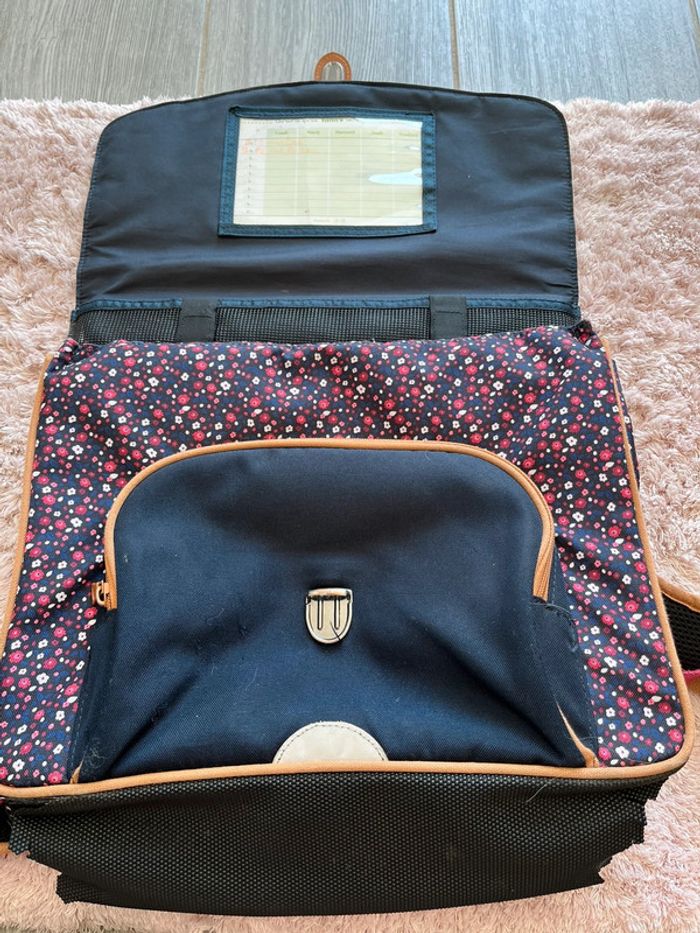 Cartable avec trousse Tann’s - photo numéro 4