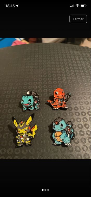 Lot 4 pins Pokémon 