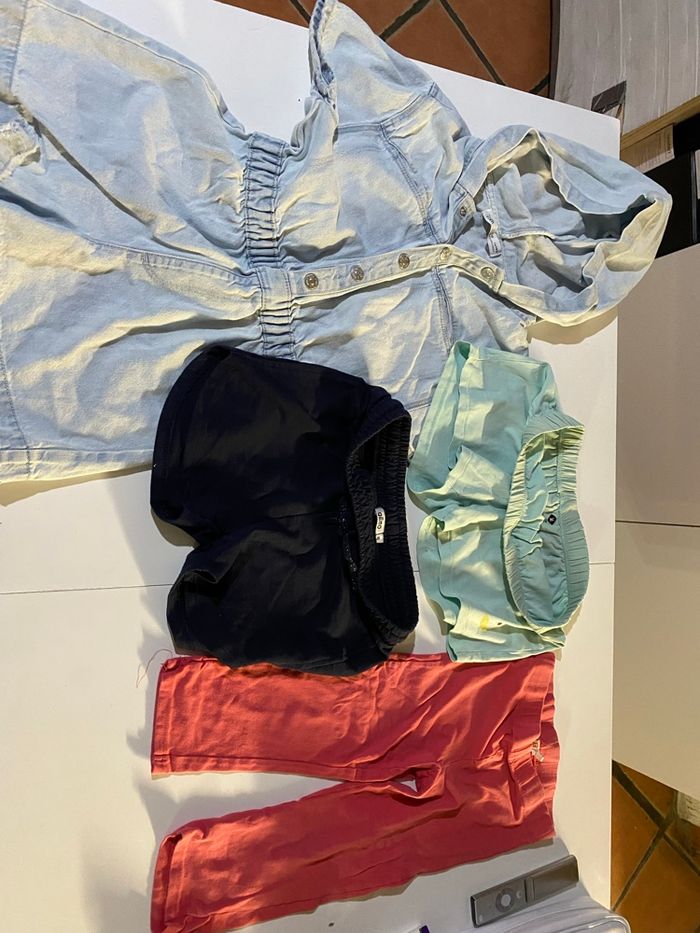 Lot de 4 vêtements taille 10 ans