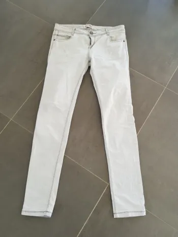 Jean Pull and Bear