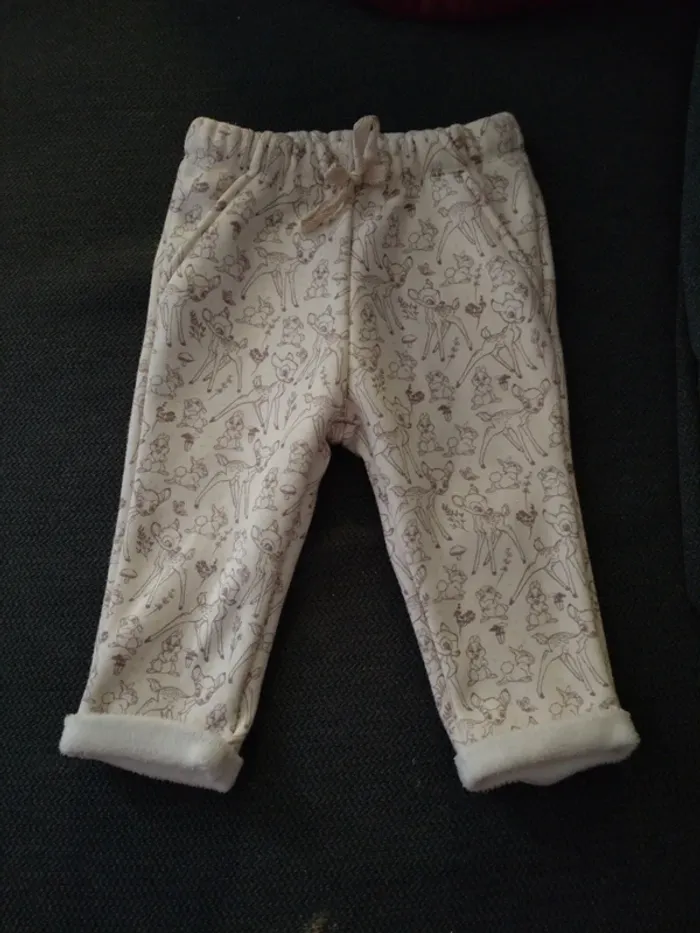 Pantalon Disney baby taille 6 mois