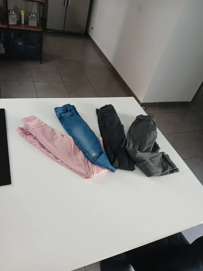 Lot pantalon fille 8ans