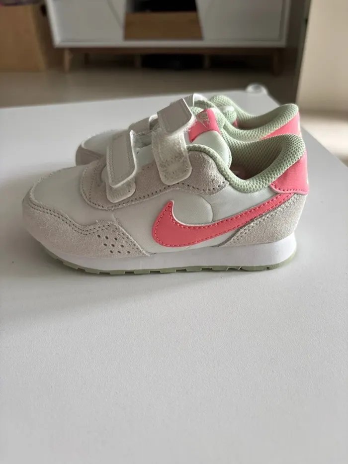 Basket Nike fille taille 26 - photo numéro 3