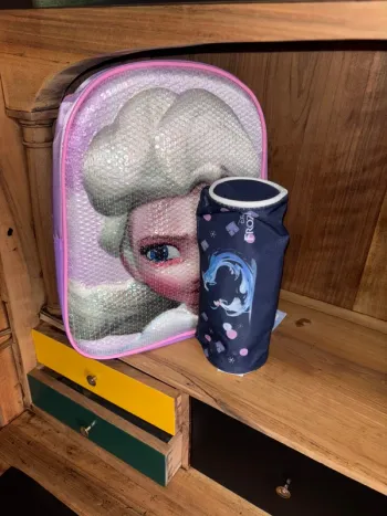 Sac école et trousse pour les petits neuf