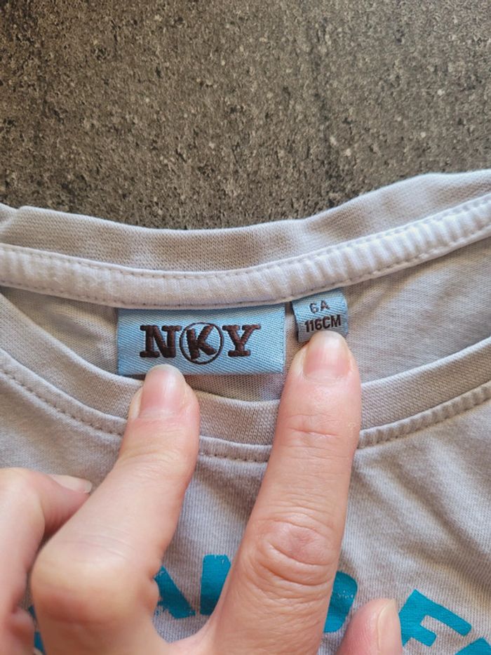 Tee-shirt 6 ans - photo numéro 3