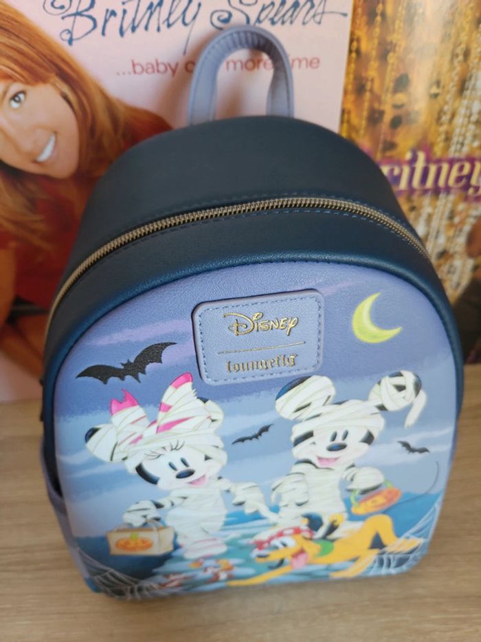 Loungefly Mikcey Mouse <3 - photo numéro 9
