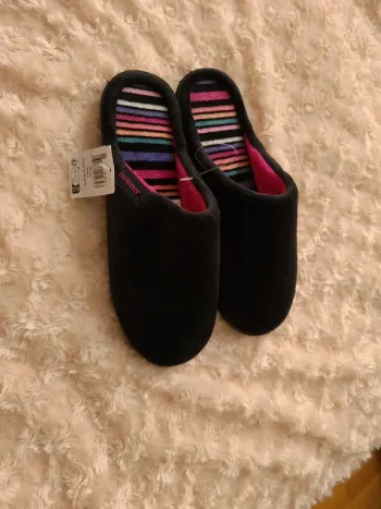 Pantoufle femme isotoner Taille 36 NEUVE