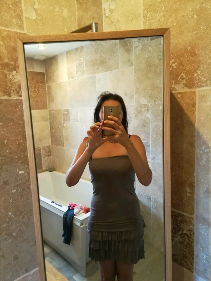 Robe moulante - photo numéro 2