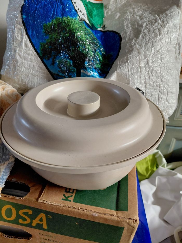 Tupperware Cocotte ronde four ultra pro beige