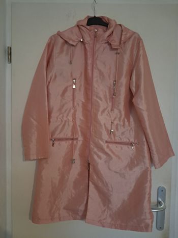 Veste imperméable rose nacre