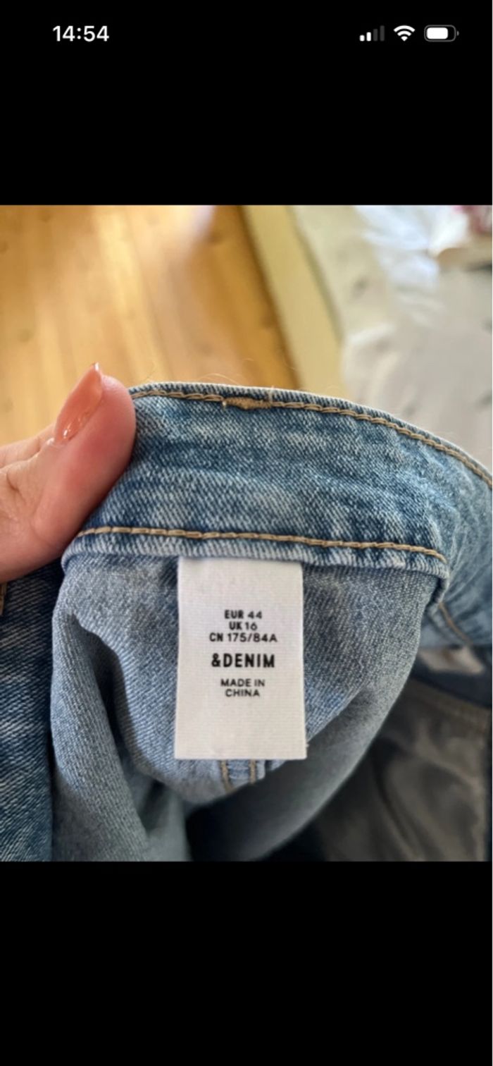 Jupe jean déchiré - photo numéro 3