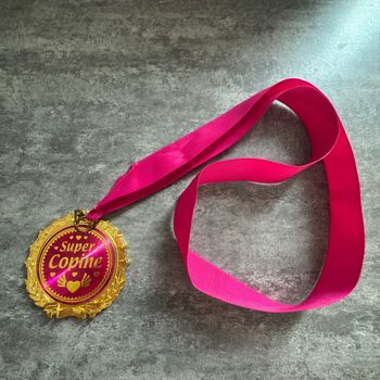 Médaille super copine