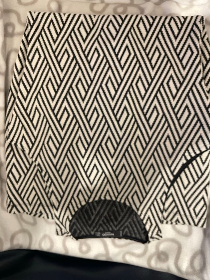 Robe Mango noir et blanc motif graphique femme - photo numéro 5